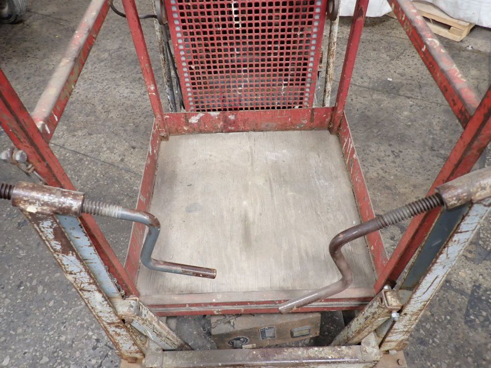 Pac Craft Products 300# 24d Man Lift - 24d