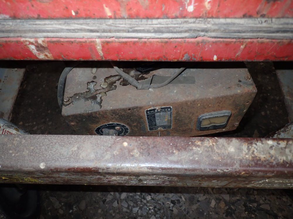 Pac Craft Products 300# 24d Man Lift - 24d