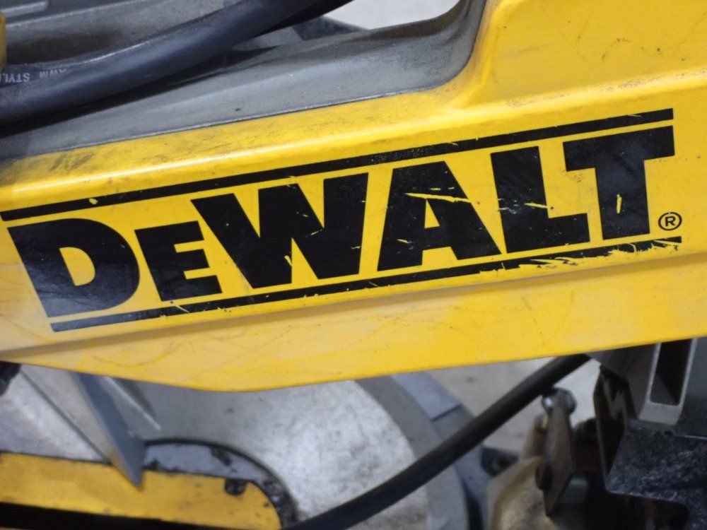Dewalt 15a Double Bevel Compound Mitter Saw - Dw716