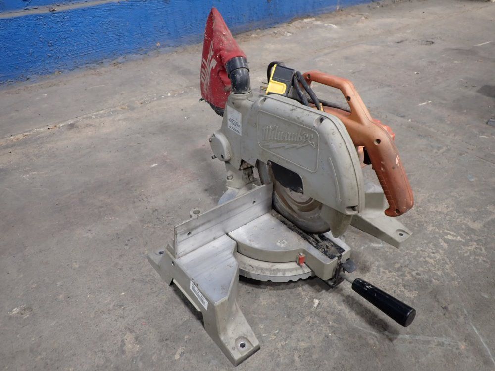Miluakee 15a 10" Magnum Mitter Saw - 6490