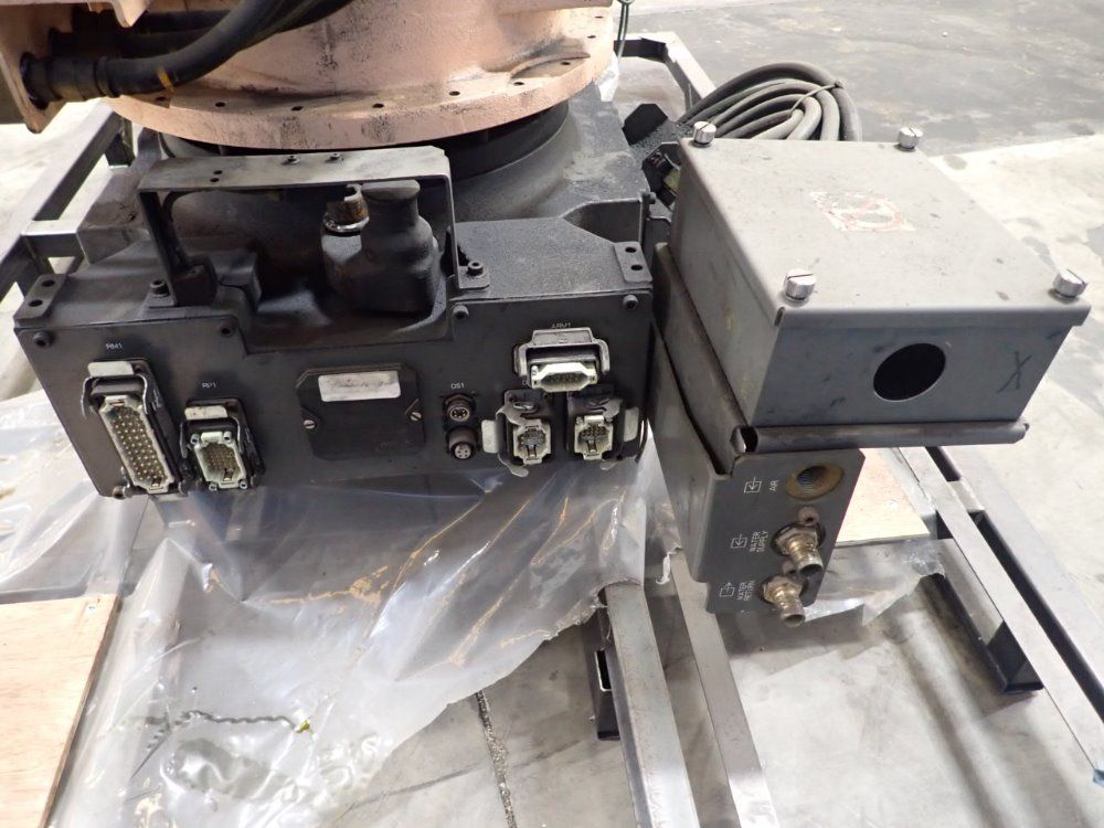 Fanuc 10.5 Kva Robot R-2000ia-200f - A05b-1324-b205