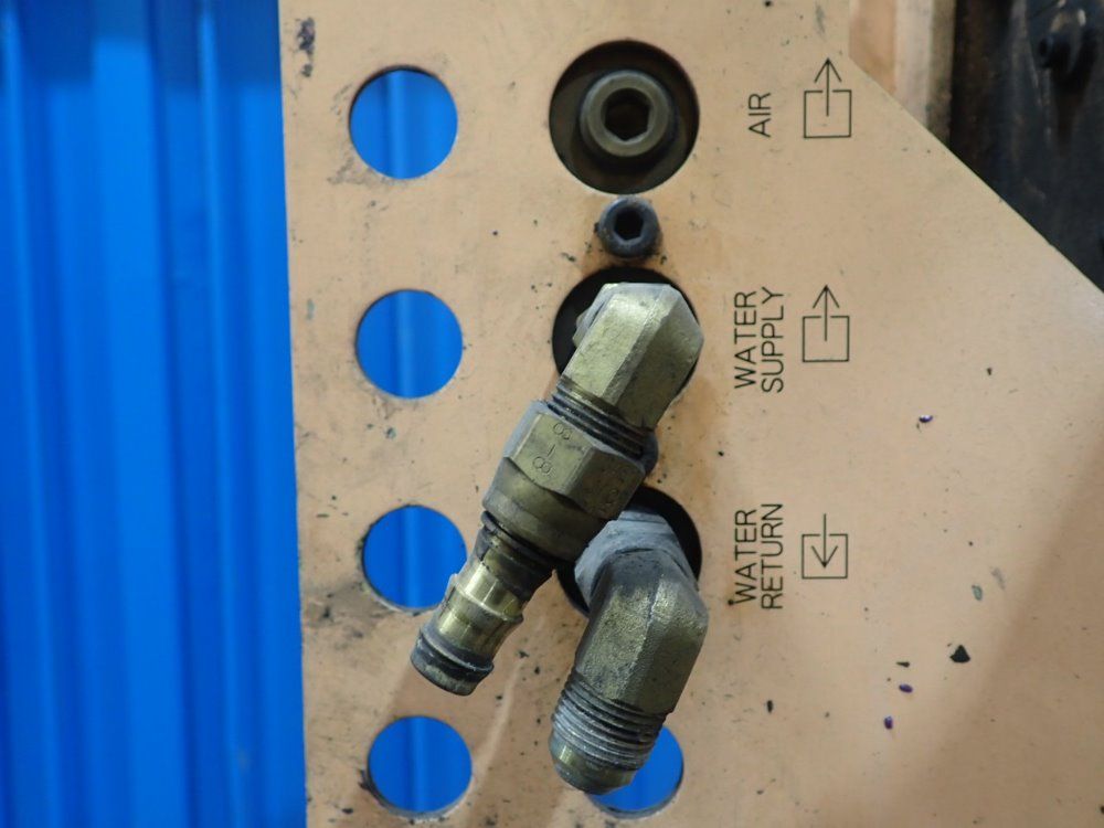 Fanuc 10.5 Kva Robot R-2000ia-200f - A05b-1324-b205