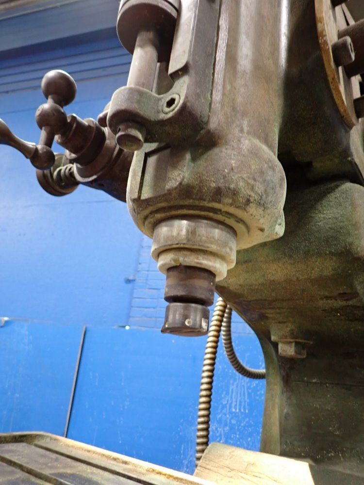 Gorton 24" X 9" Vertical Mill