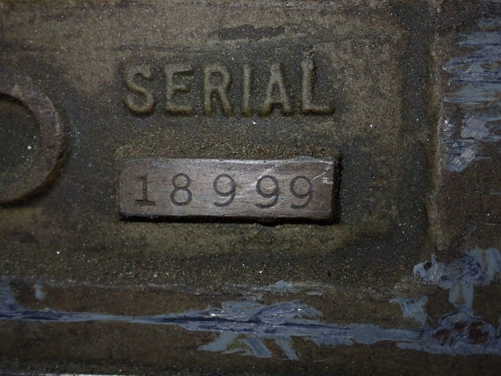 Gorton 24" X 9" Vertical Mill