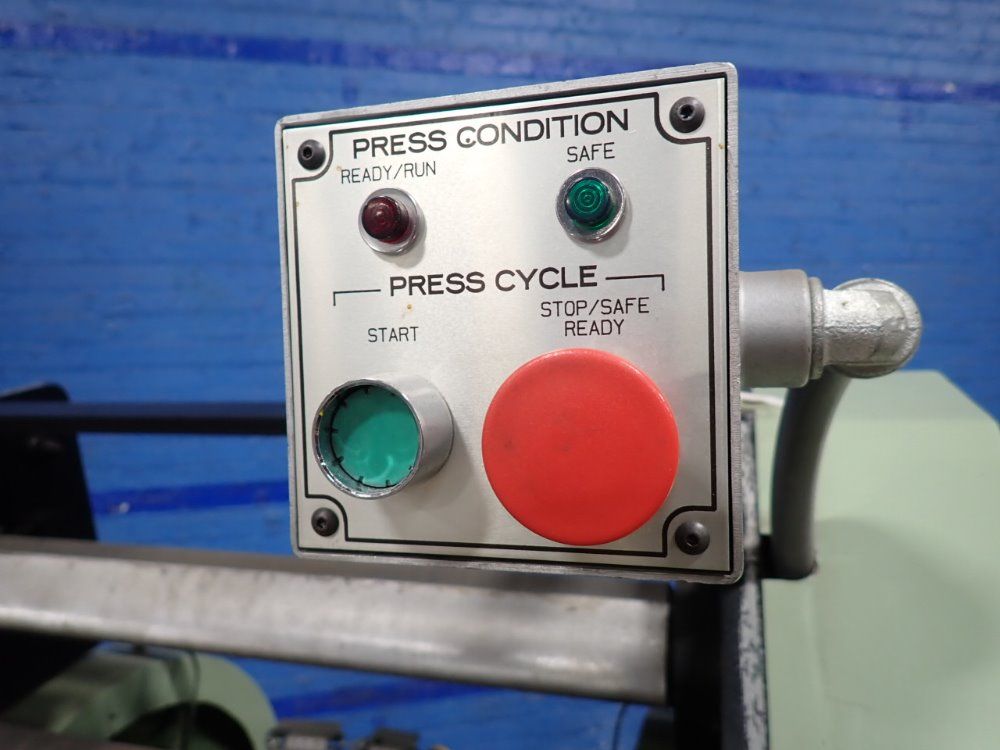 Valueline 19 X 25 Clamshell Die Cutter - Valueline/vl-155