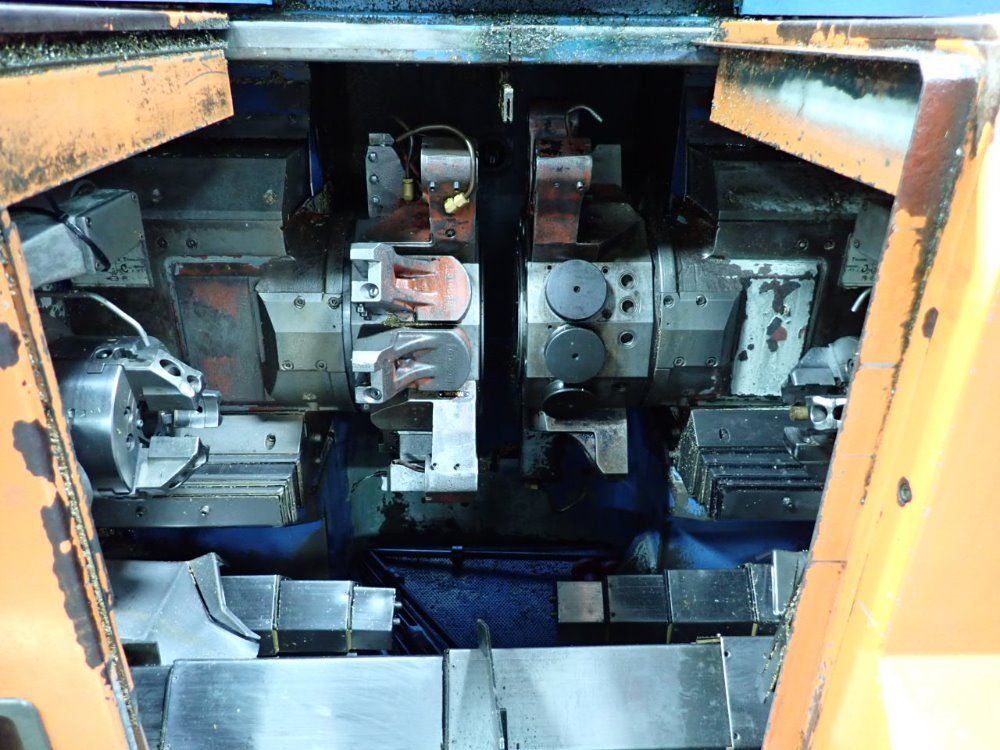 Yamazak Mazak Corp Injection Molder