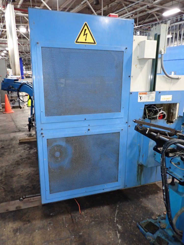 Yamazak Mazak Corp Injection Molder