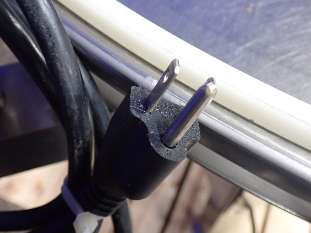 Accutek 42" Accumulation Table - 28-042-ajcc