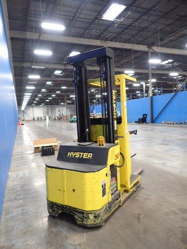 Hyster 3000 Lbs Electric Order Picker - R30xms3