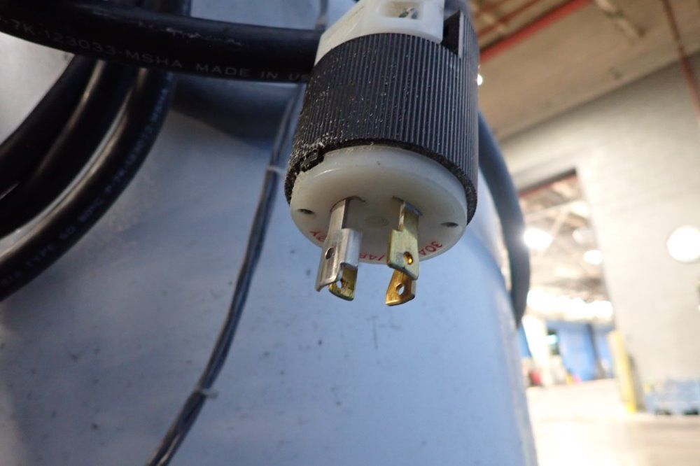 Una-dyn Dehumidifying Hopper Dryer