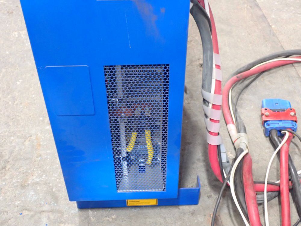 Benning 400a Battery Charger - Db/co