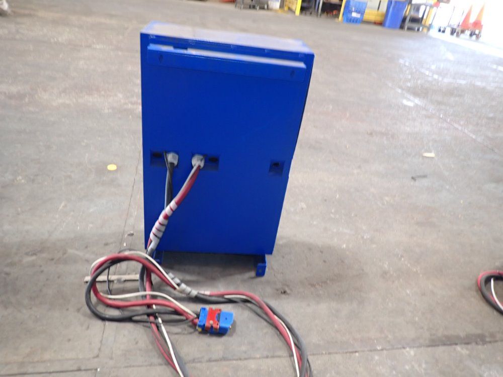 Benning 400a Battery Charger - Db/co