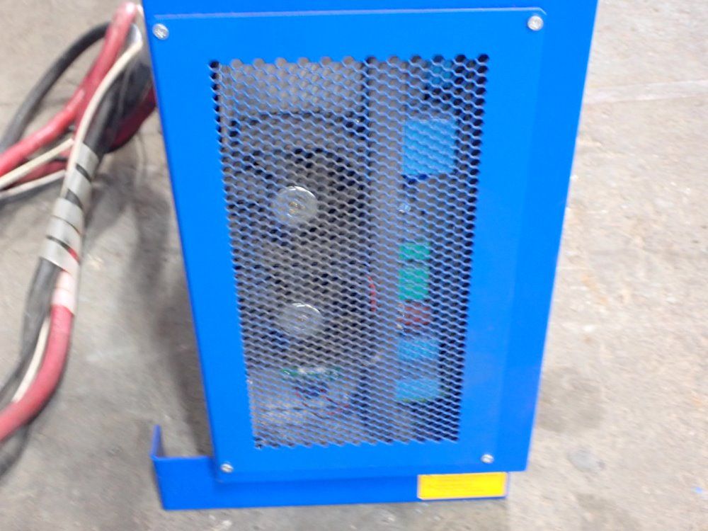 Benning 400a Battery Charger - Db/co