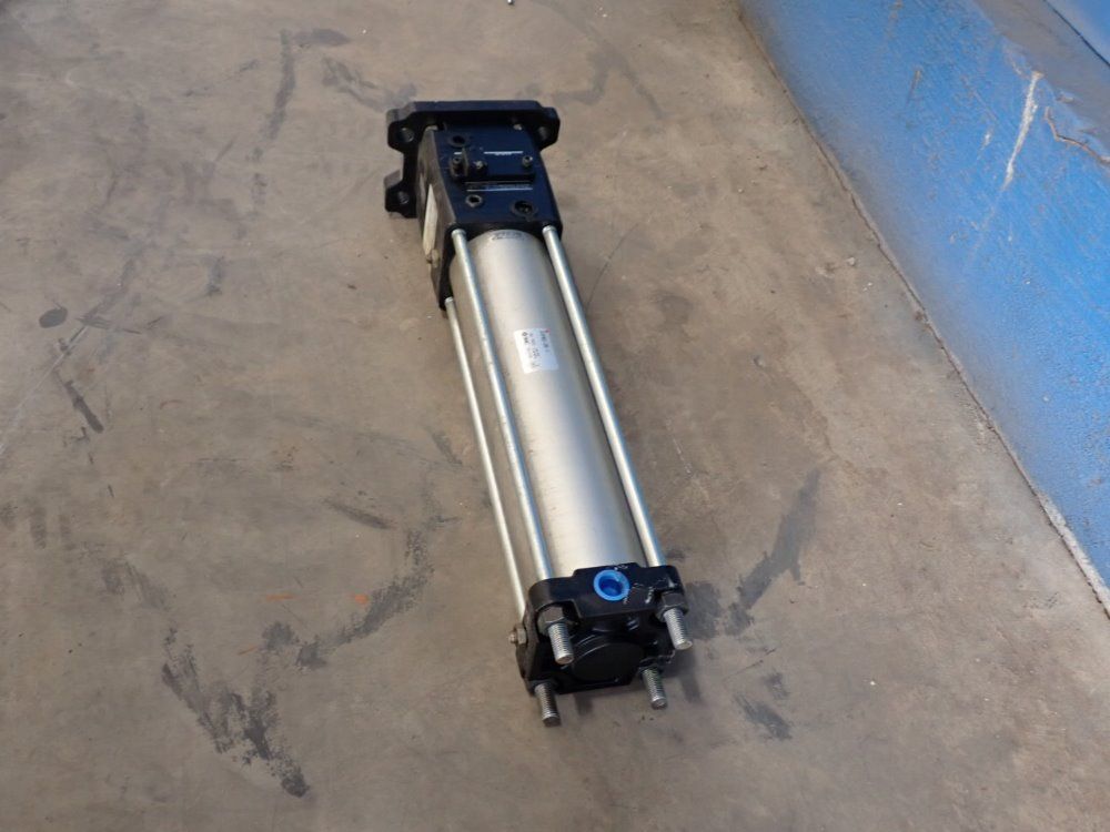 Smc Pneuma Ampa/145psi Pneumatic Cylinder Double Act - Clafn63-250e