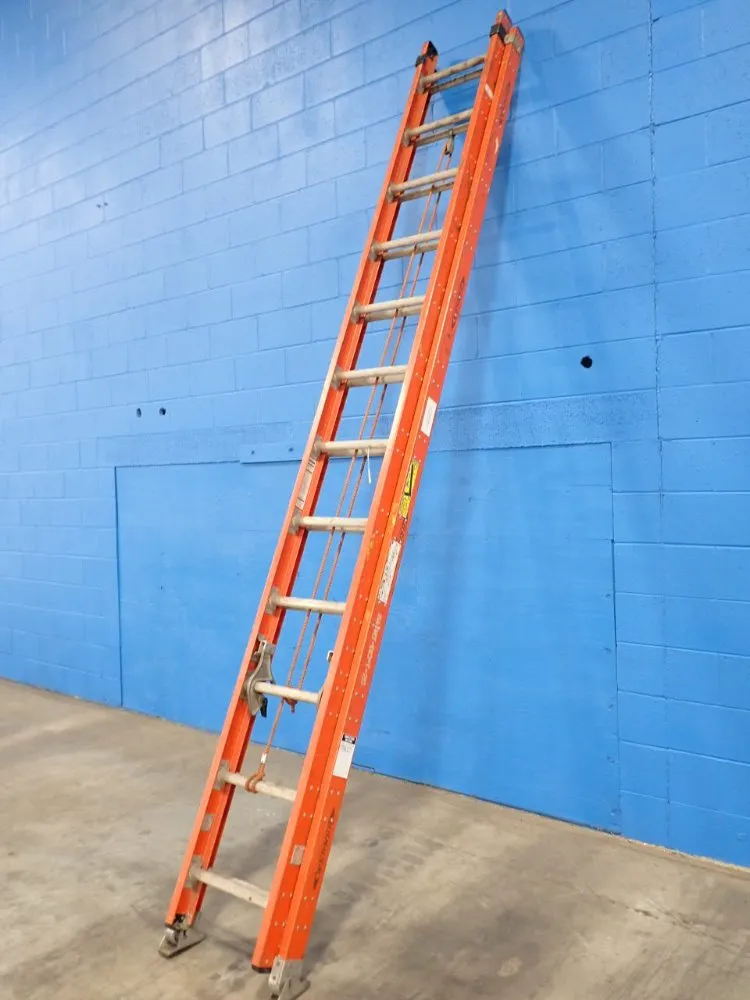 Werner 24 Steps / 300# Fiberglass Extension Ladder - 7524