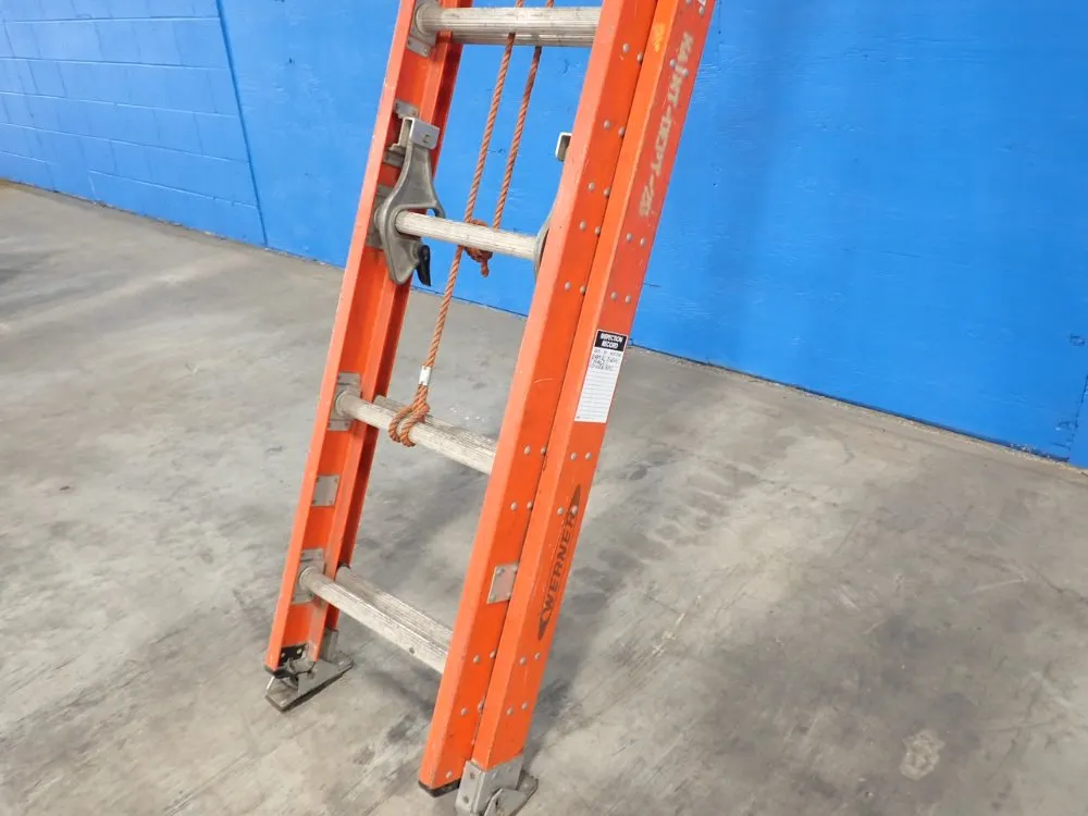 Werner 24 Steps / 300# Fiberglass Extension Ladder - 7524
