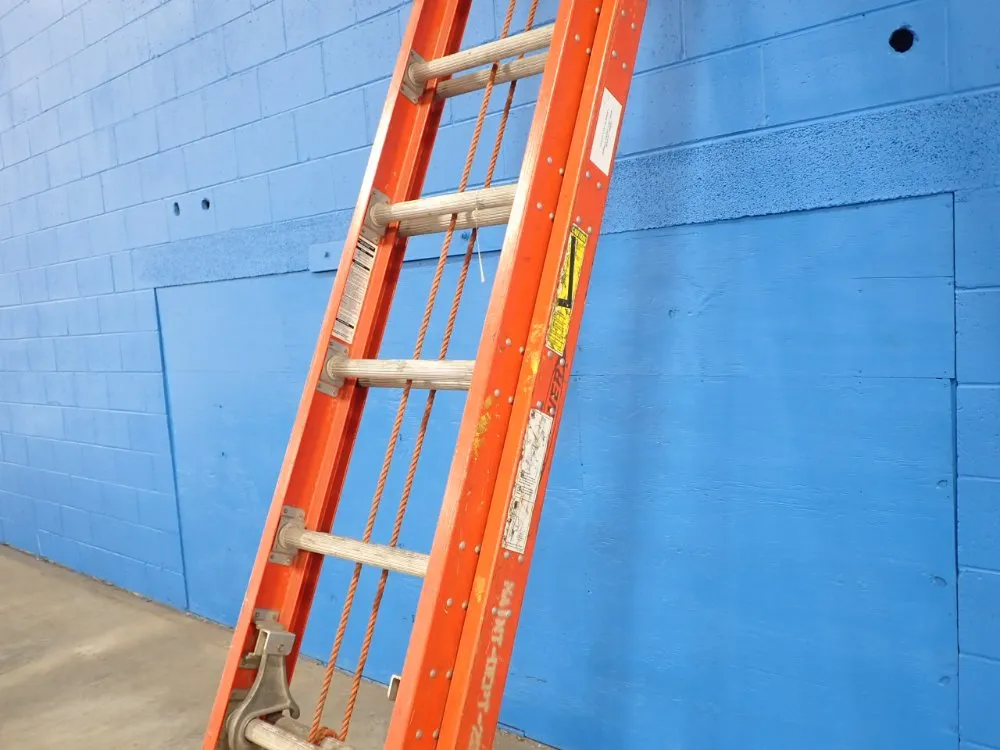 Werner 24 Steps / 300# Fiberglass Extension Ladder - 7524