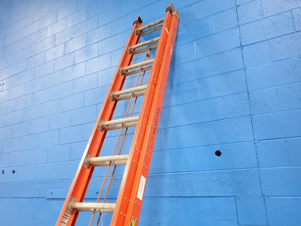 Werner 24 Steps / 300# Fiberglass Extension Ladder - 7524