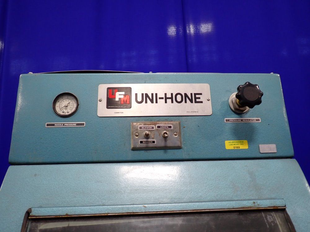 Uni-hine Blast Cabinet