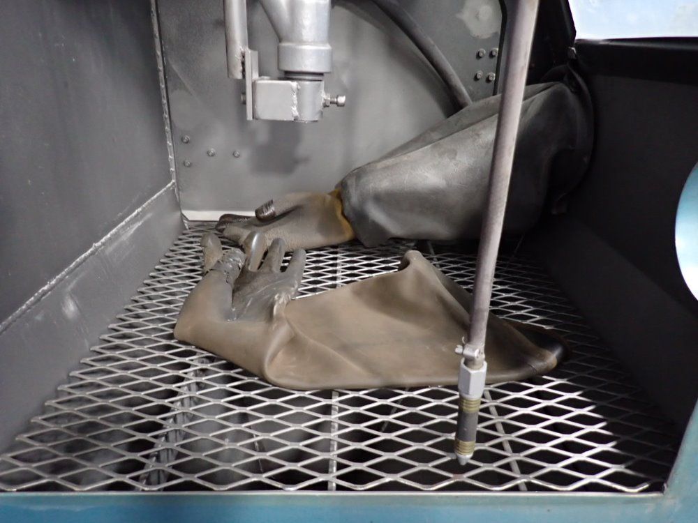 Uni-hine Blast Cabinet