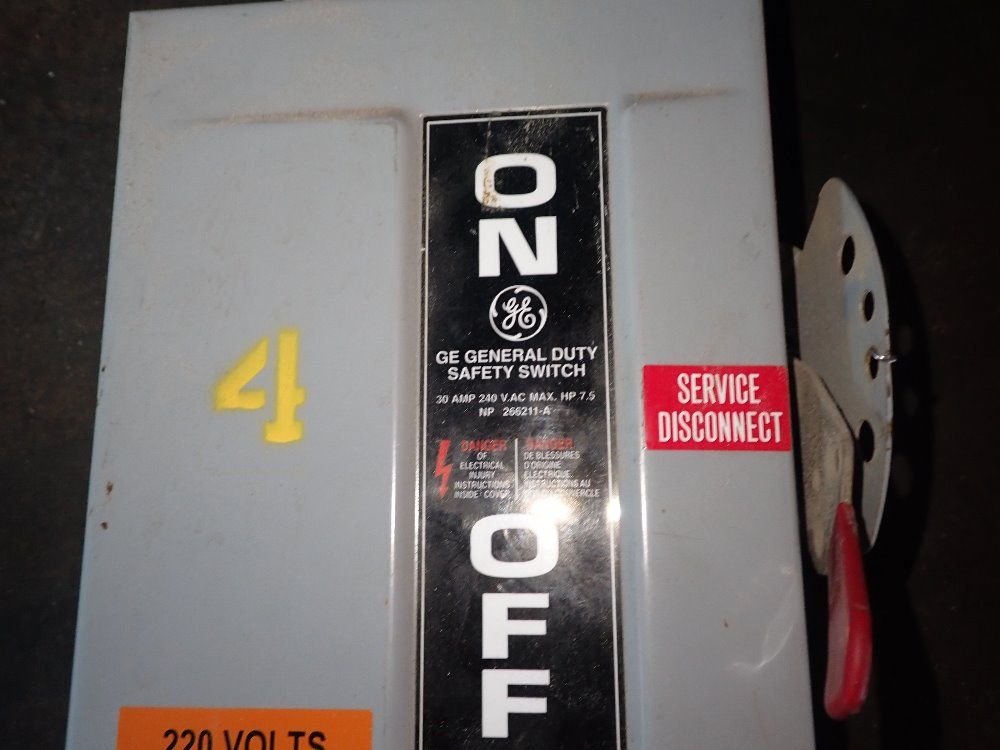 General Electric Non Fusible Disconnect