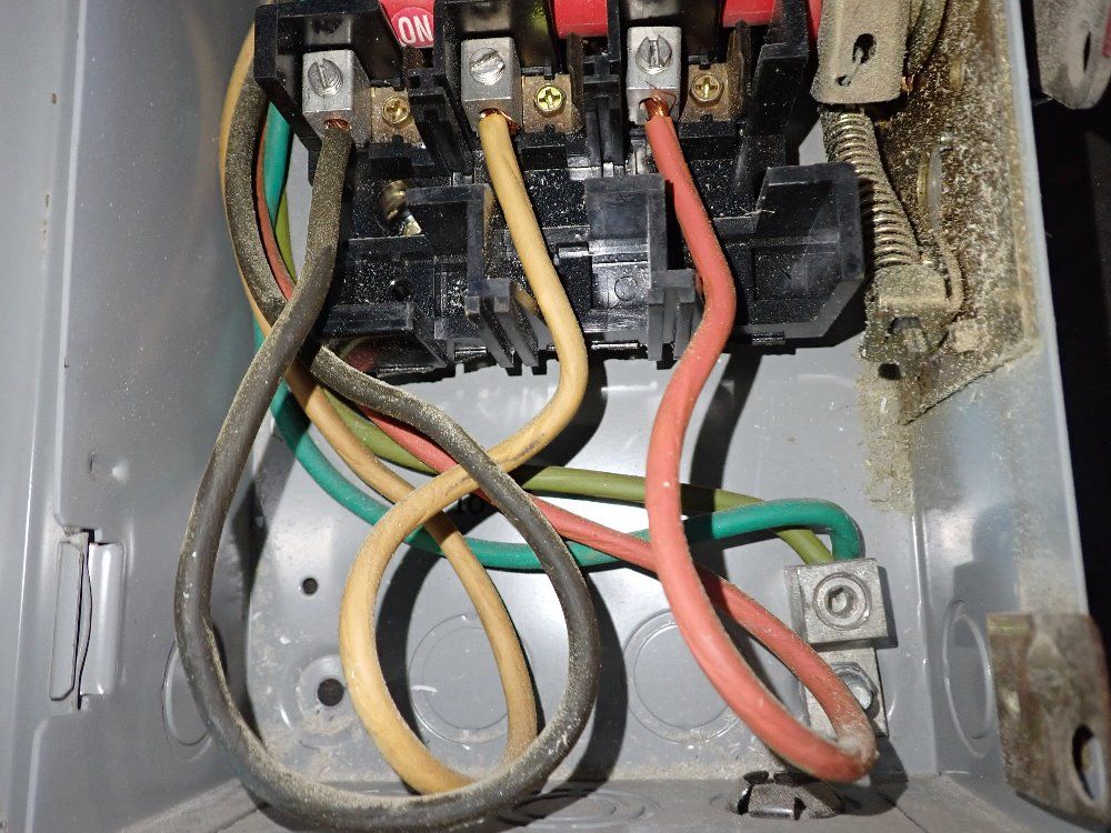 General Electric Non Fusible Disconnect