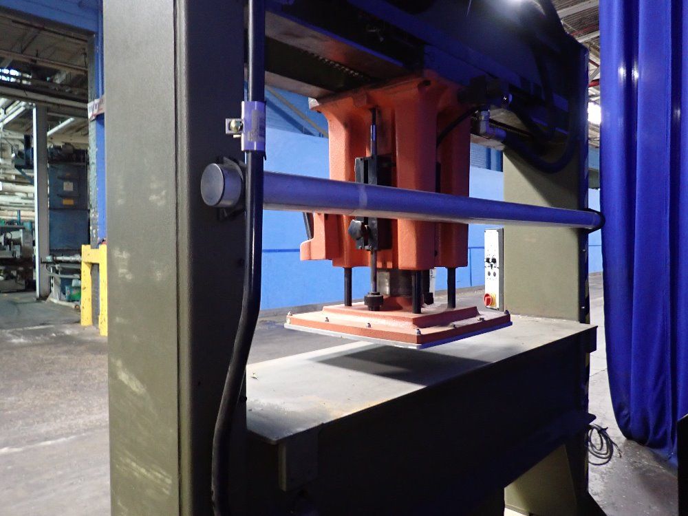 Atom Traveling Head Press - Hsp 588/3