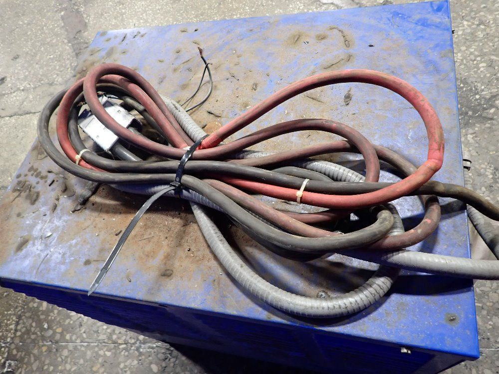 Chloride 880 Ah Battery Charger - 18p0880m3d