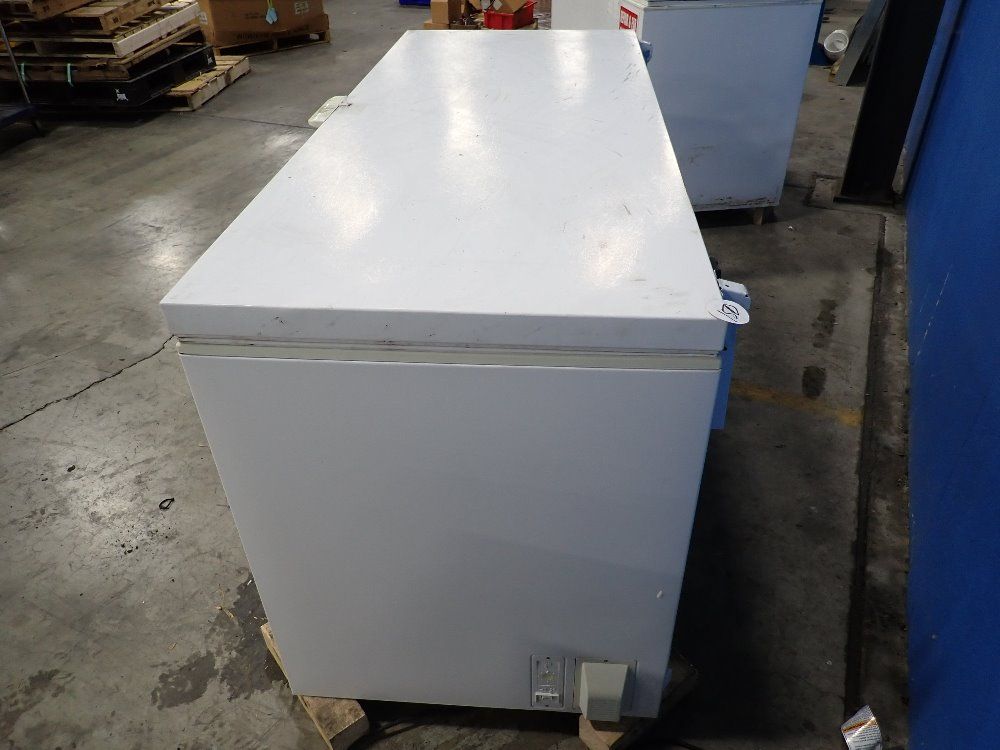 General Electric 60"lx22"wx29"h (interior) Household Freezer - Fcm22dhww