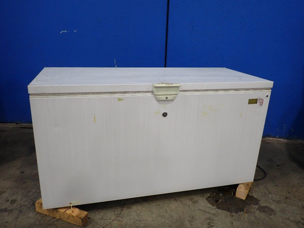 General Electric 60"lx22"wx29"h (interior) Household Freezer - Fcm22dhww