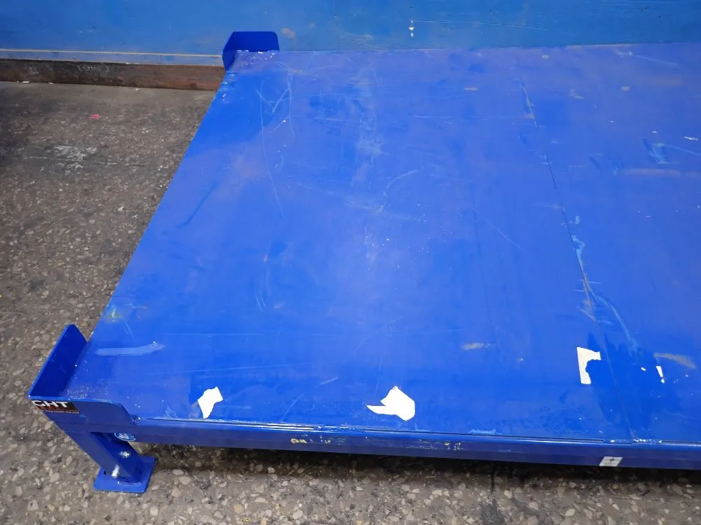 Knight 72" X 100" Stand