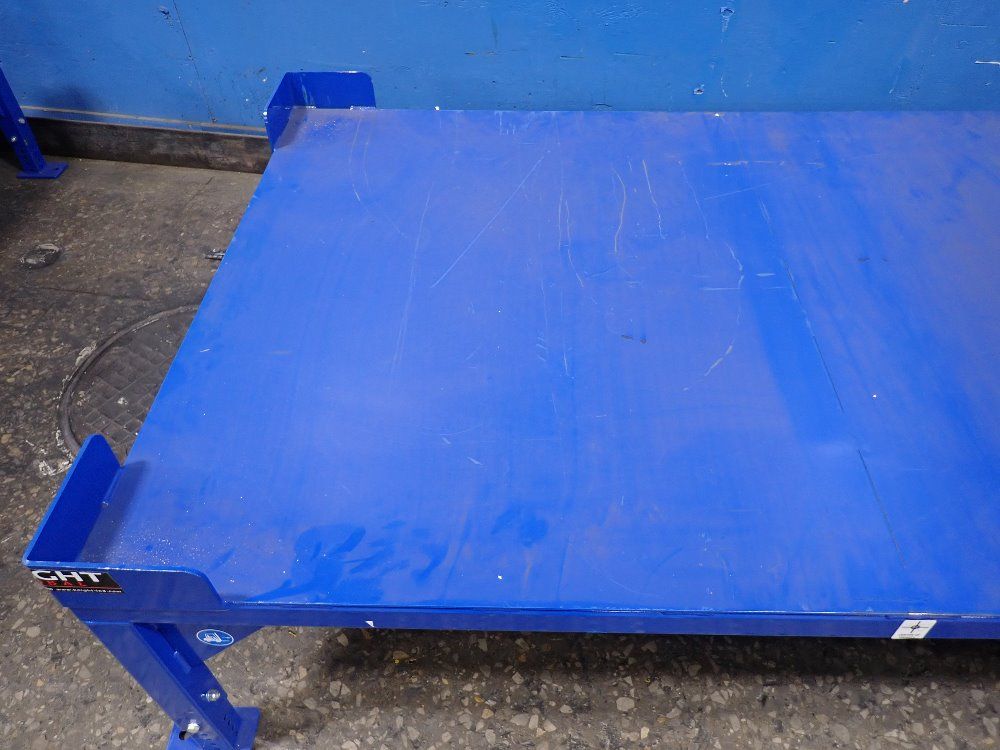 Knight 51" X 83" Stand