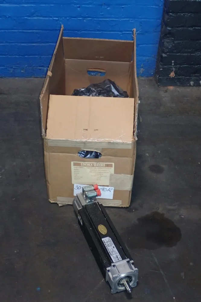 Emerson 2.54 Kw Servo Motor - 096u2e301baraa100190