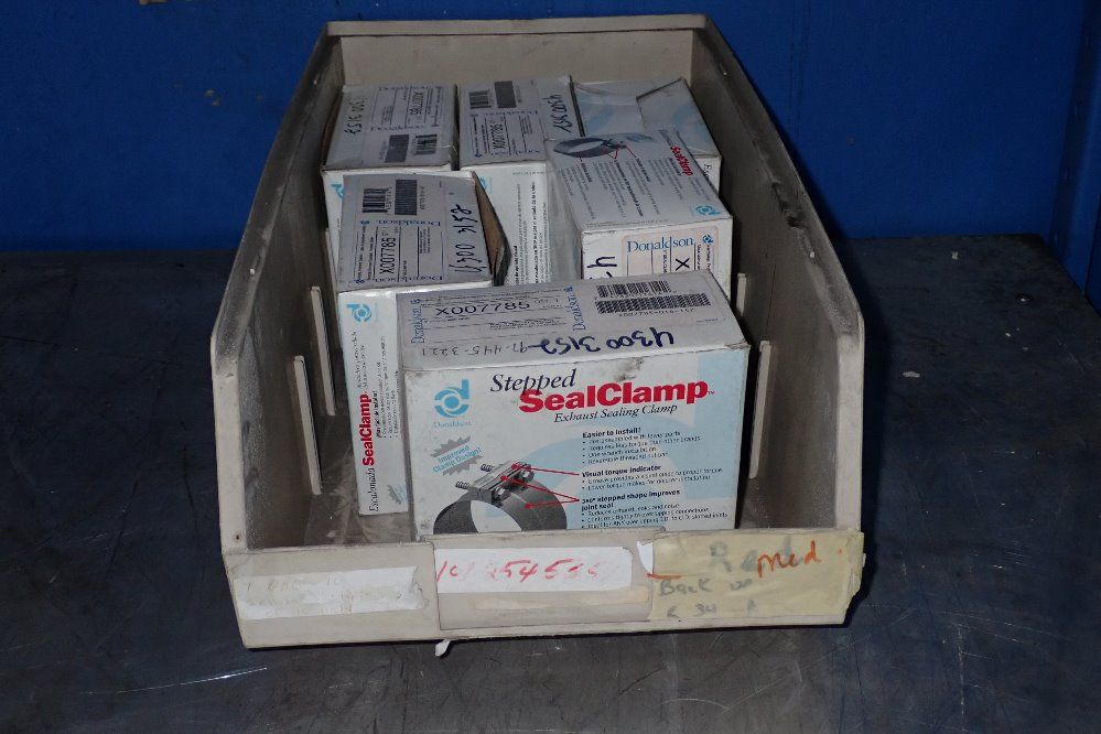 Donaldson 5" Sealing Clamp - V07785