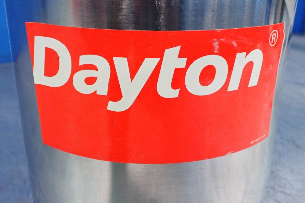 Dayton 2 1/2 Gallons Paint Tank