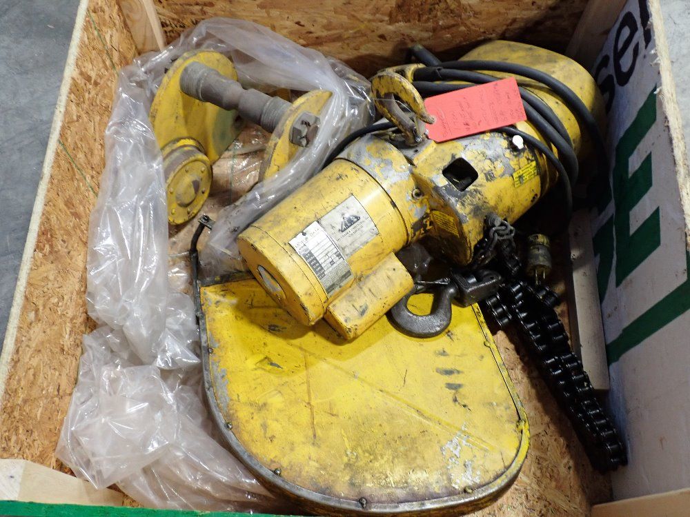 Budgit 1 Ton Chain Hoist