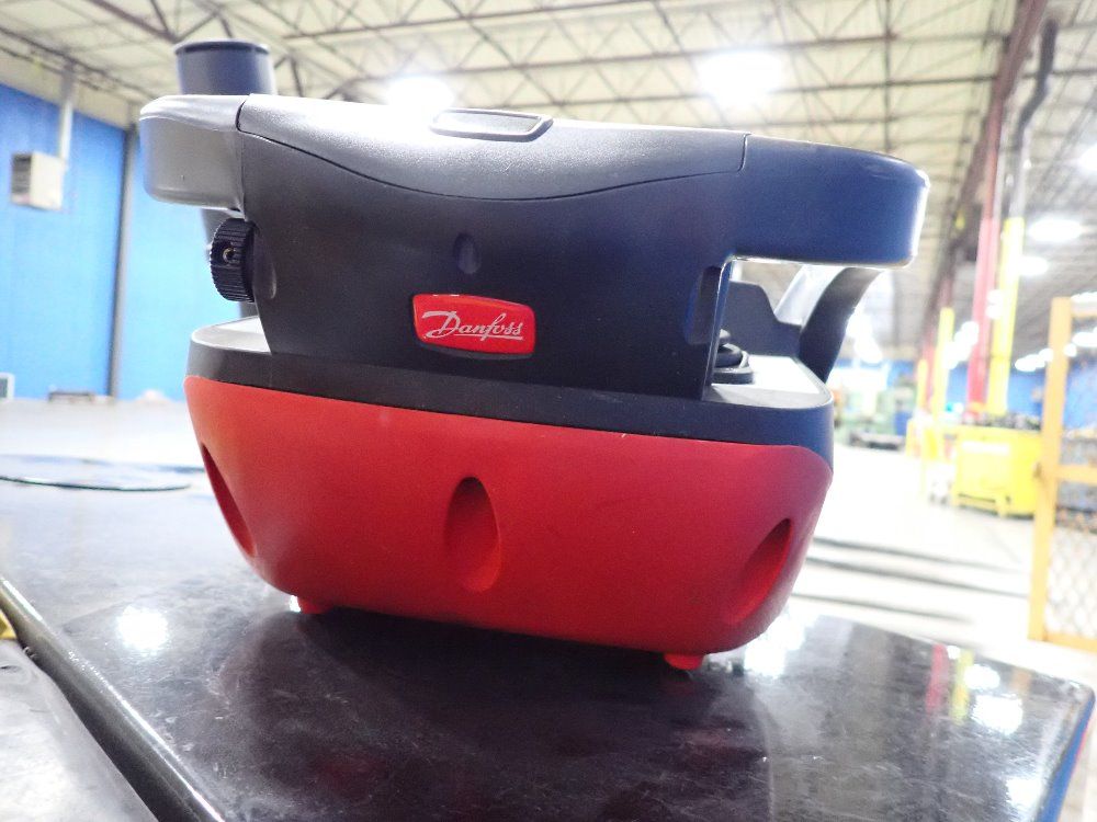 Master Mover 66,100# Electric Tugger - Ps3000-1mm-201008-000027