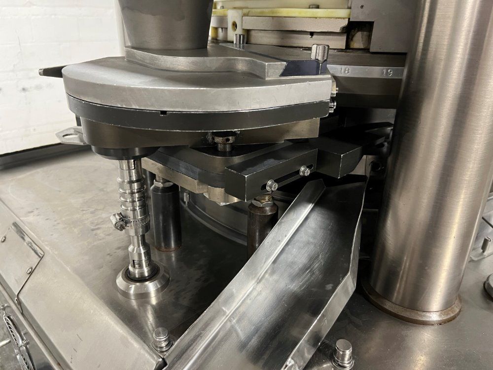 Manesty 39 Station Tablet Press - M2-i