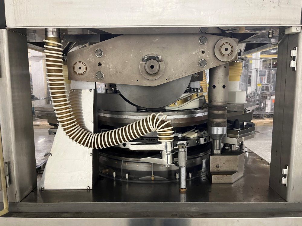 Manesty Tablet Press