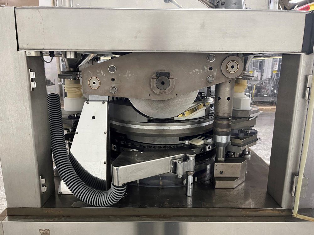 Manesty Tablet Press