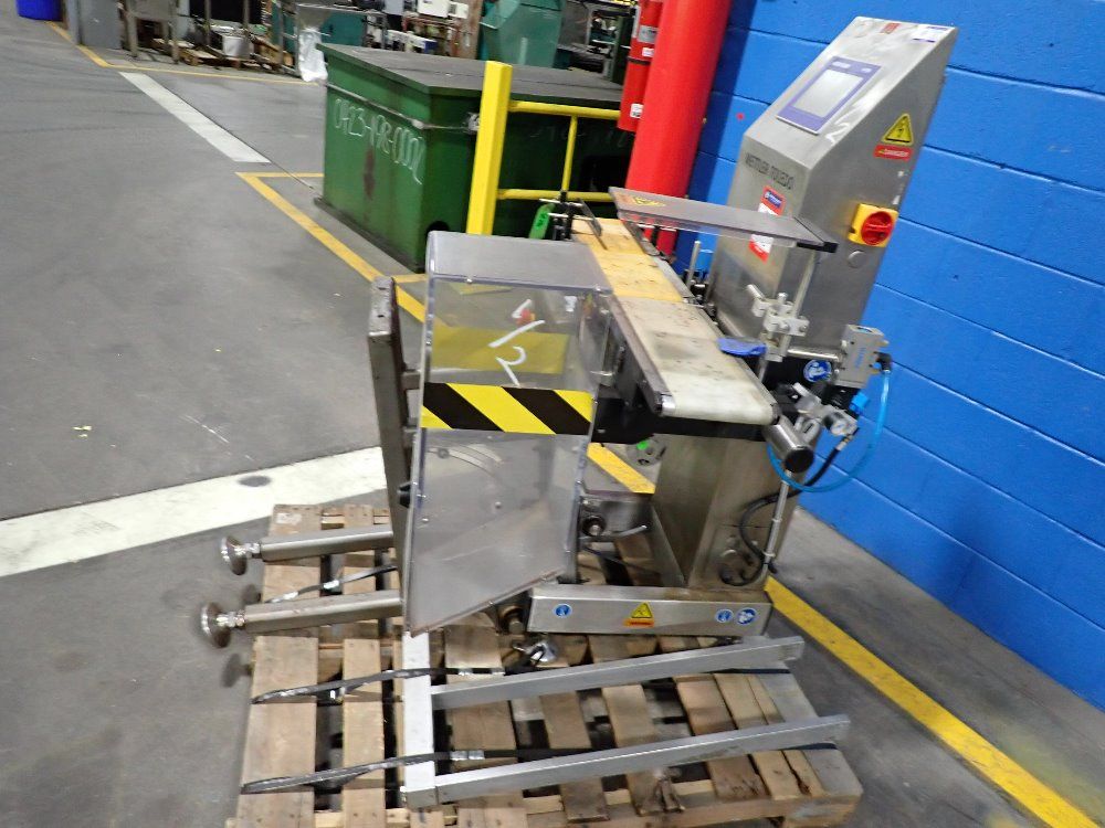 Mettler Toledo 39" X 6" Checkweigher - Xe2