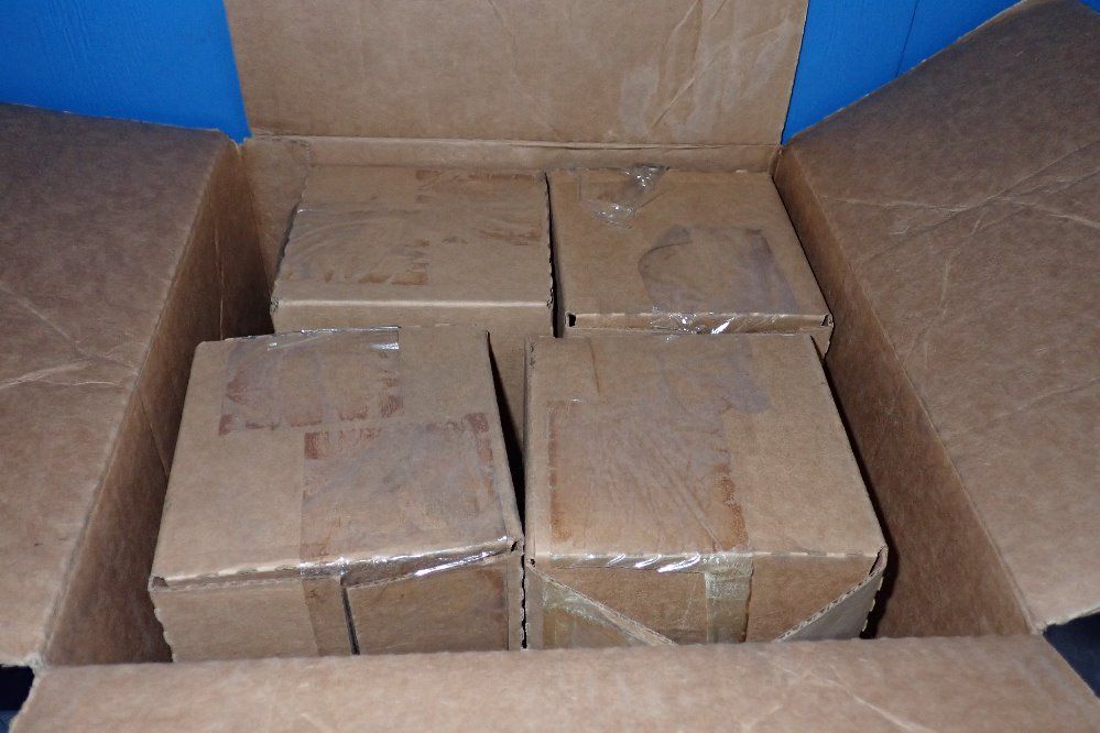 Hendrickson Pivot Bolt Kit - S24705