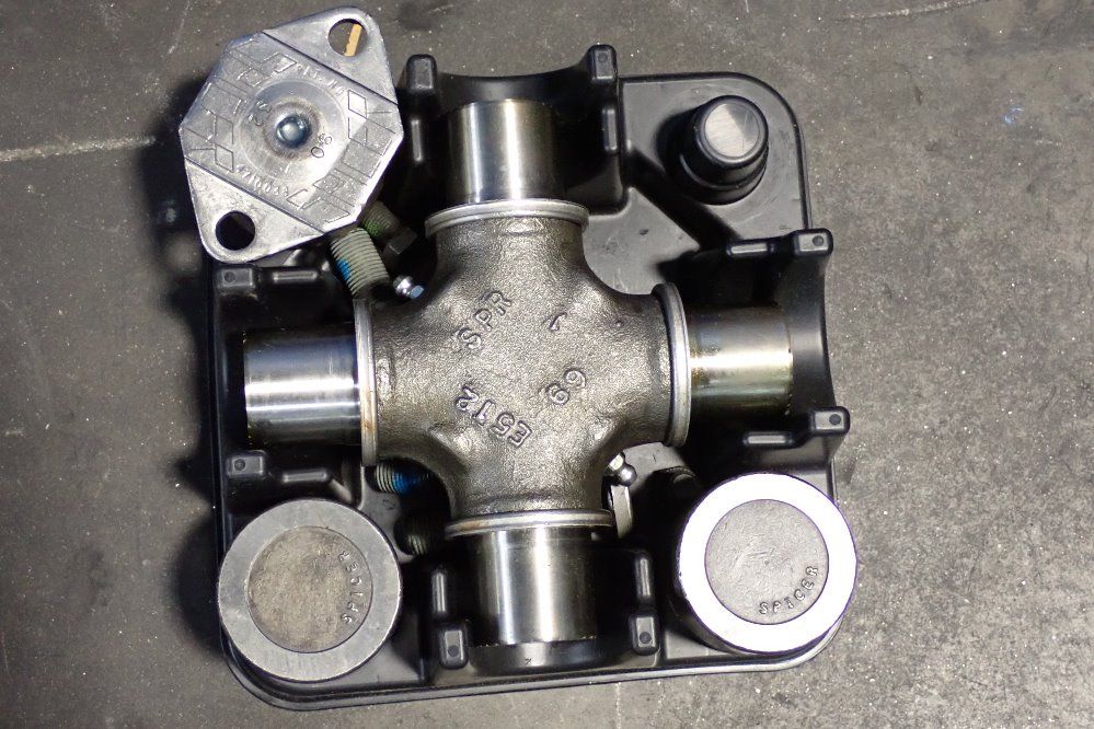 Spicer Train Component Kit - 5-675x