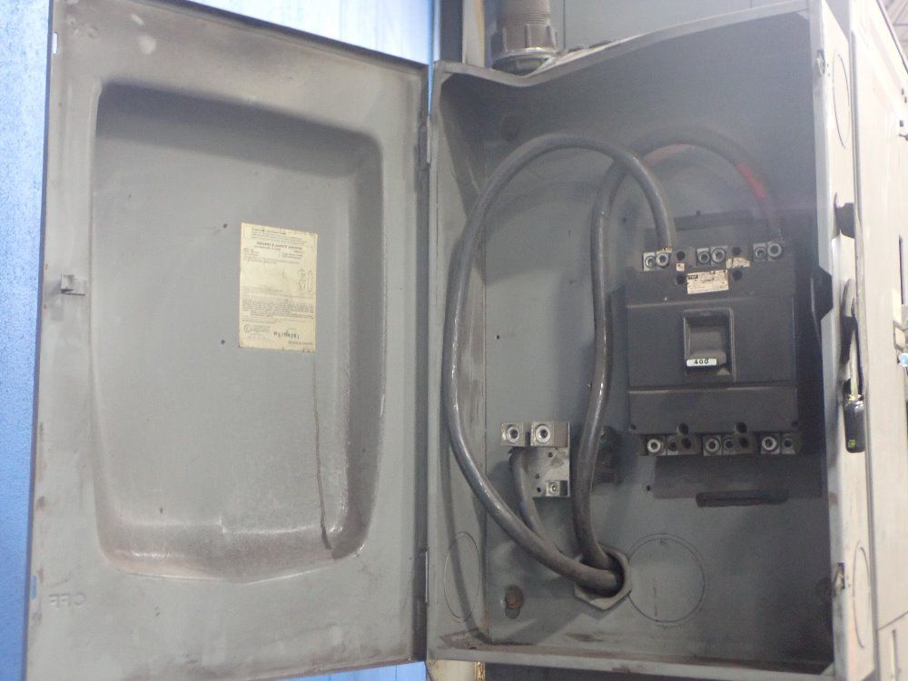 Square D. Horz 600a/vert 300a Electrical Control Center - Model 4