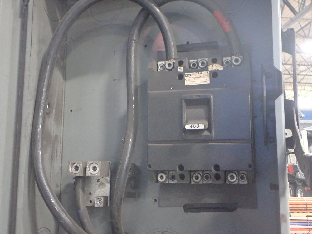 Square D. Horz 600a/vert 300a Electrical Control Center - Model 4