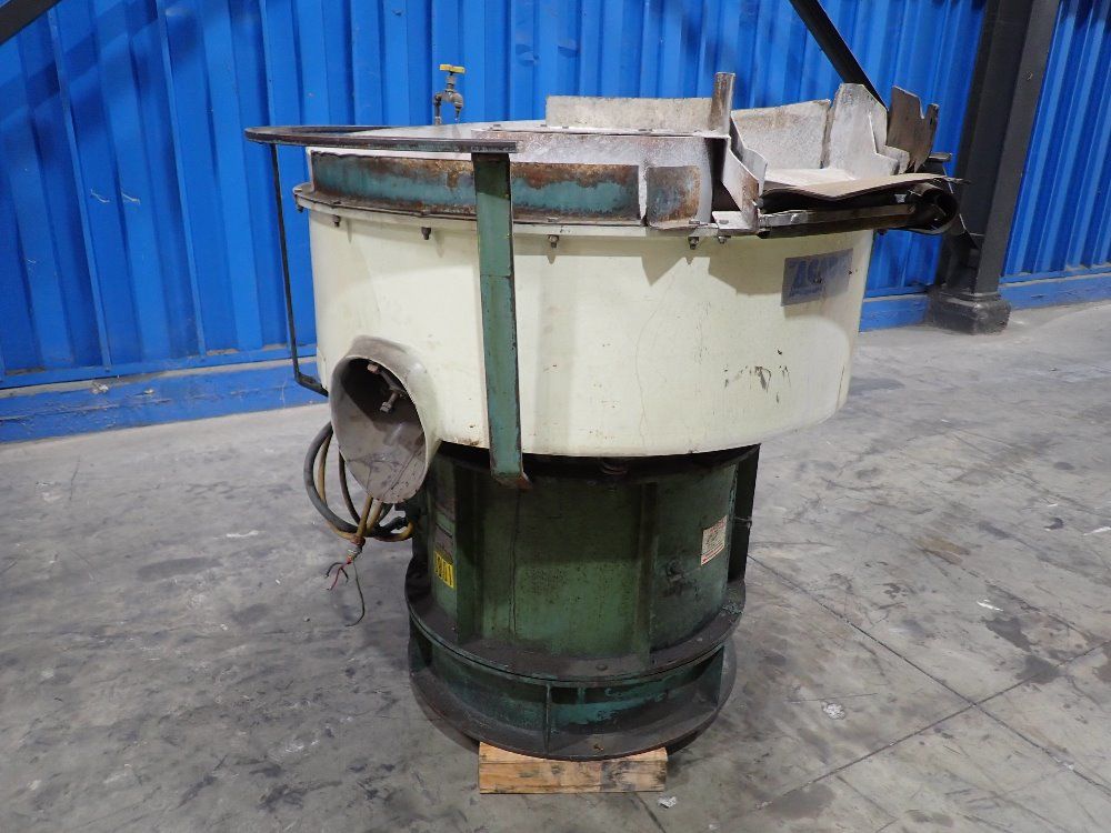 Sweco 44" Vibratory Finsher