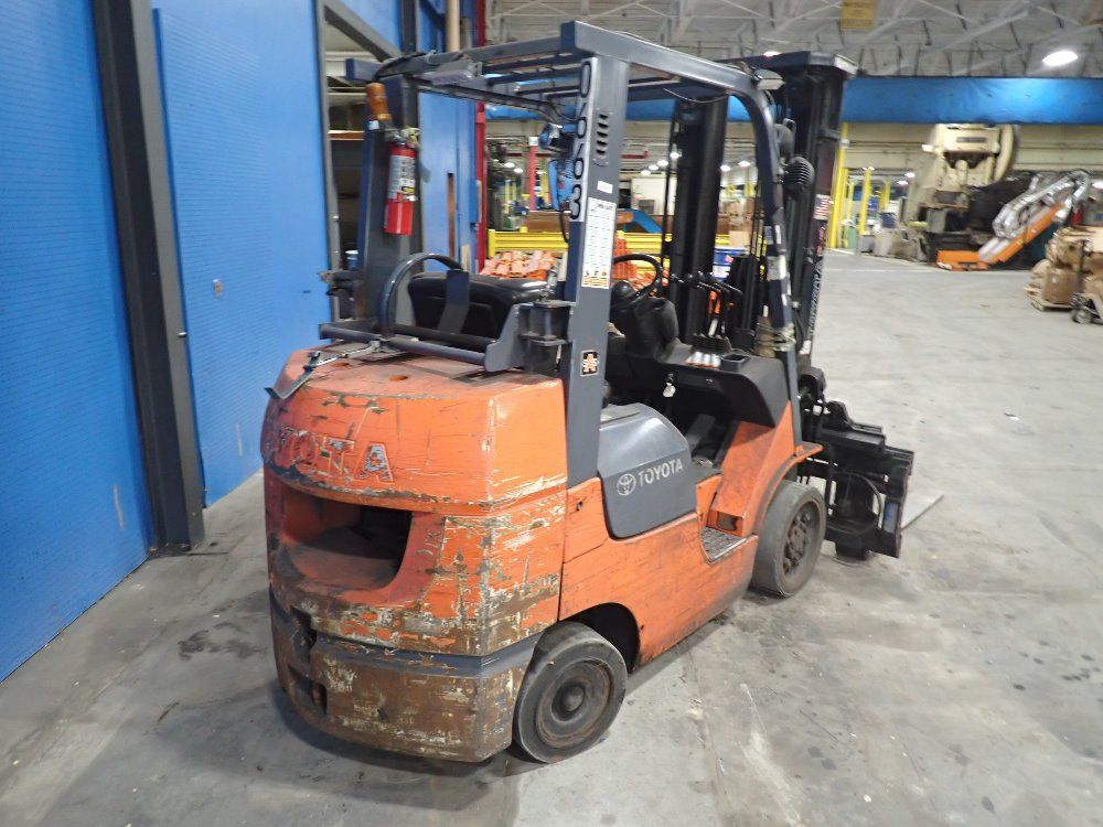 Toyota 5100# Propane Forklift - 7fgcu30