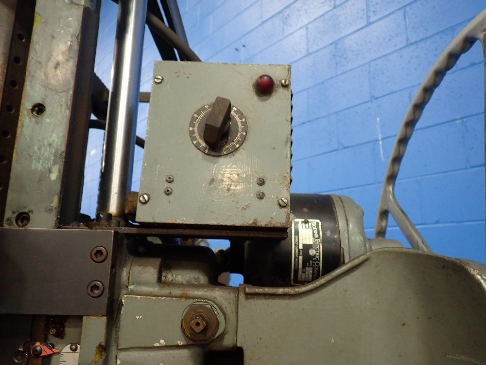 Burgmaster 40" X 24" Turret Drill - 2br