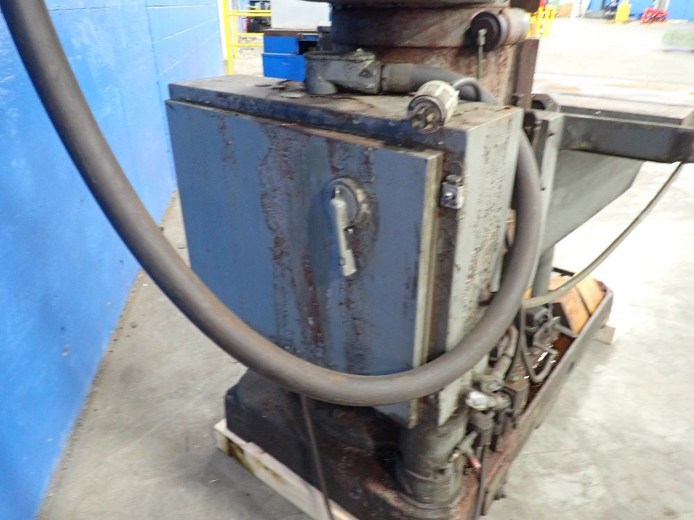 Burgmaster 40" X 24" Turret Drill - 2br