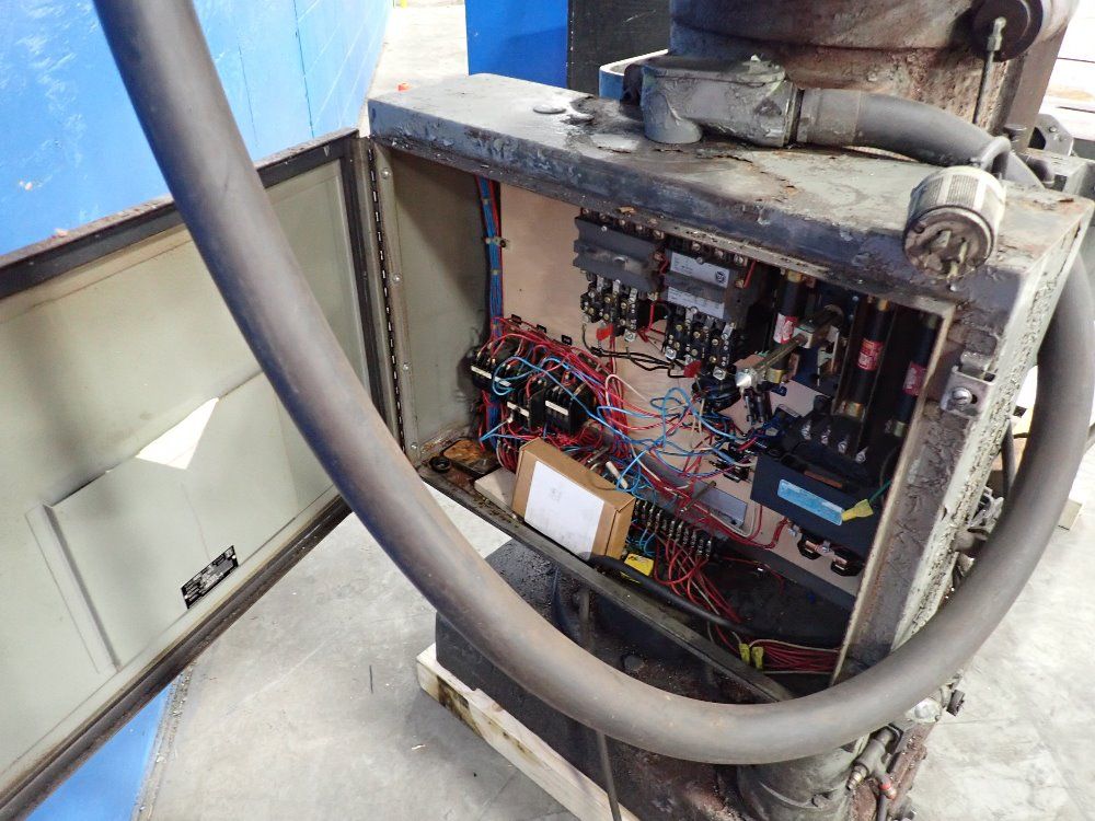 Burgmaster 40" X 24" Turret Drill - 2br